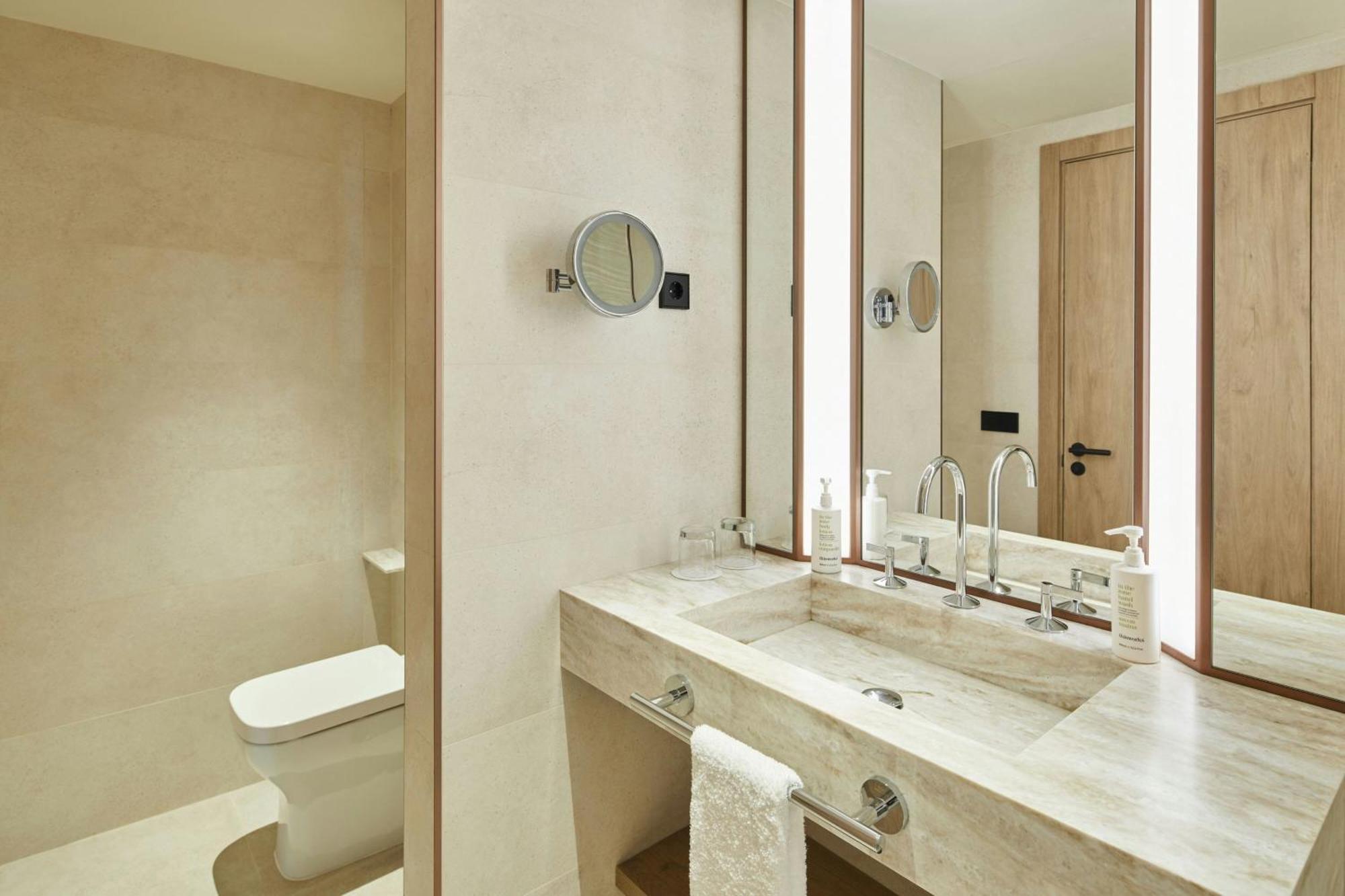 Two-Bedroom Suite City View