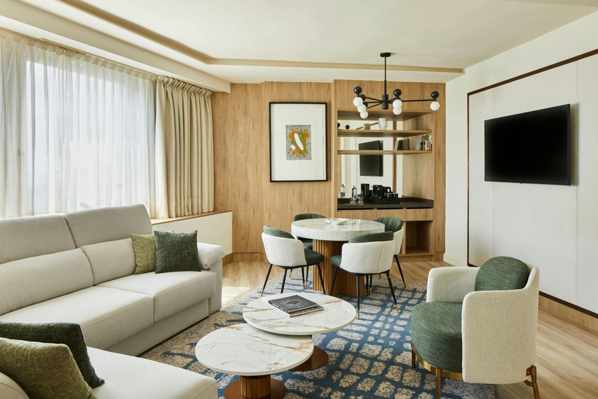 Two-Bedroom Suite City View